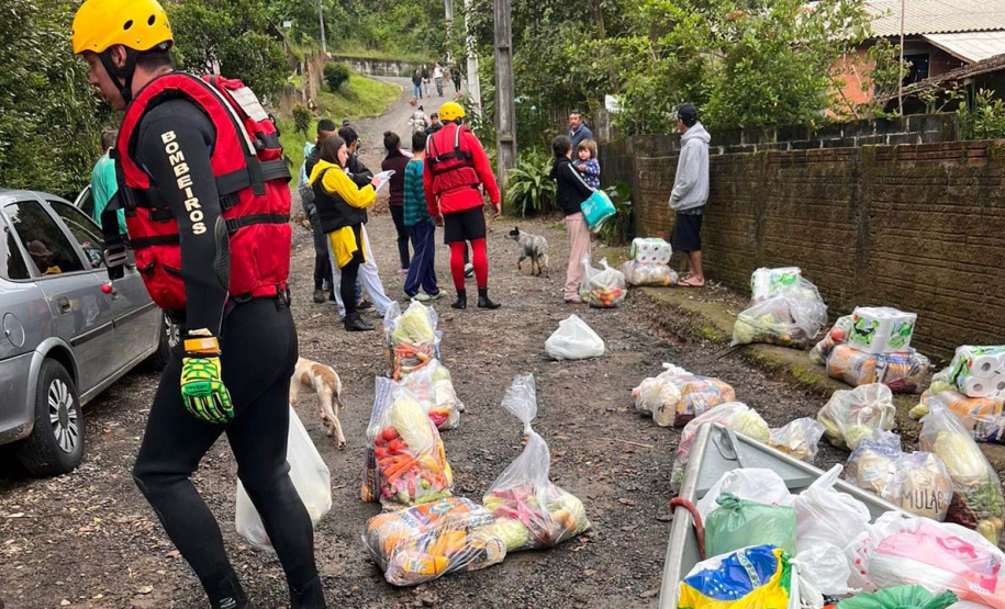 Apoio logístico e resgate de animais: IAT ajuda vítimas da enchente em União da Vitória