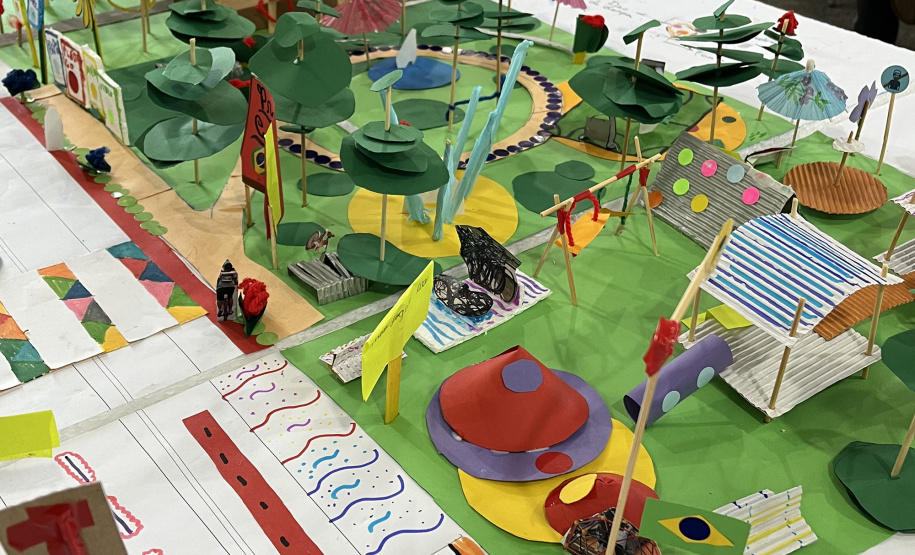 Com ONU-Habitat e Paraná, crianças propõem praças para inclusão de imigrantes em Foz do Iguaçu