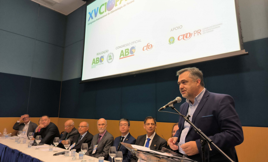 Secretário reforça ações do Estado em saúde bucal no XV Congresso Internacional de Odontologia