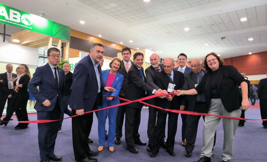 Secretário reforça ações do Estado em saúde bucal no XV Congresso Internacional de Odontologia