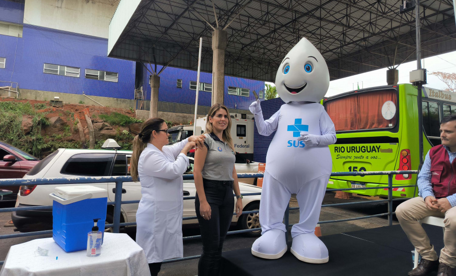 Projeto ''Fronteiras Saudáveis e Seguras do Mercosul'' promove ação de vacinação na Tríplice Fronteira de Foz do Iguaçu