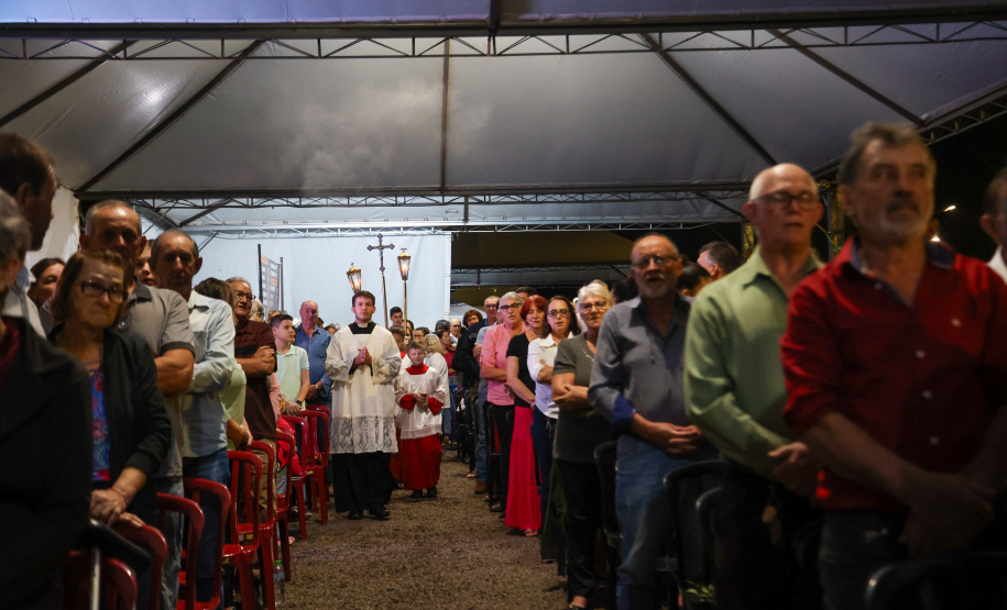 Com o maior monumento dedicado a Nossa Senhora Aparecida na América Latina, Itaipulândia recebe milhares de romeiros no Dia da Padroeira.