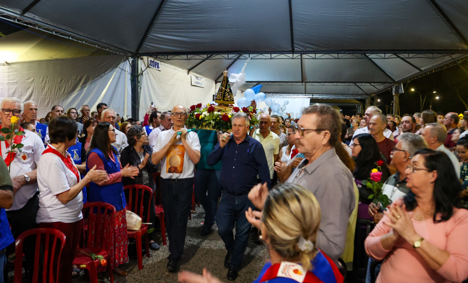 Com o maior monumento dedicado a Nossa Senhora Aparecida na América Latina, Itaipulândia recebe milhares de romeiros no Dia da Padroeira.