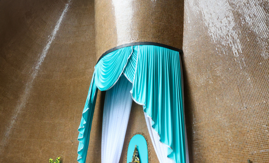 Com o maior monumento dedicado a Nossa Senhora Aparecida na América Latina, Itaipulândia recebe milhares de romeiros no Dia da Padroeira.