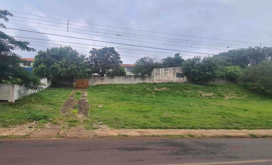 Estado promove a venda de imóveis e terrenos em cinco municípios com valores a partir de R$146 mil