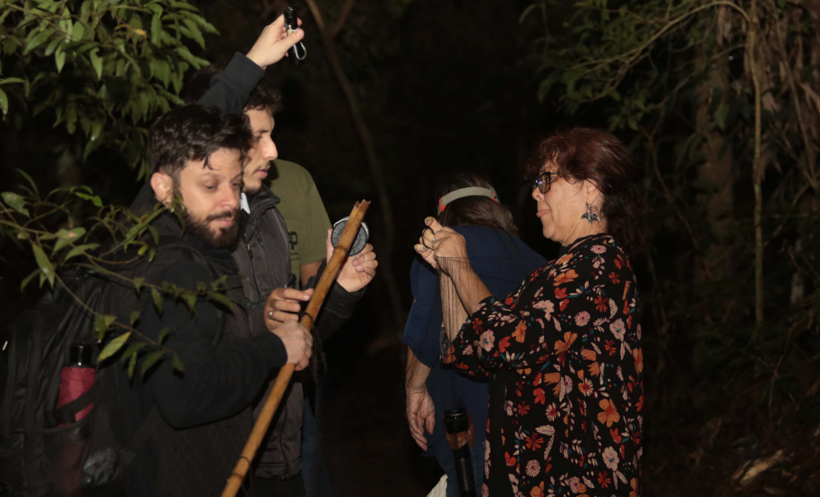 Integrantes do IAT de Cianorte durante pesquisa de campo: parceria com a UEM vai intensificar o estudo científico na região.