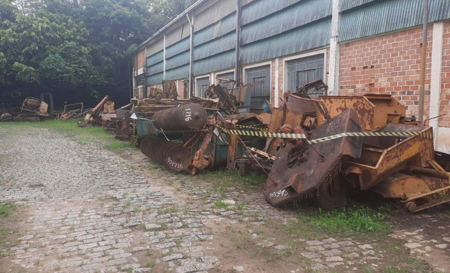 DER vai doar mais de 250 equipamentos e veículos a municípios