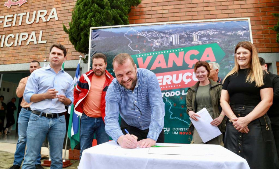 O Governo do Paraná assinou nesta sexta-feira (06) o termo para o início da licitação para construção do Centro de Referência de Assistência Social (CRAS) de Itaperuçu, na Região Metropolitana de Curitiba.