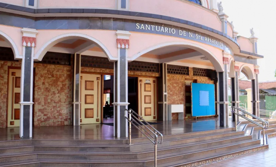 Em Londrina, a tradicional Festa da Padroeira já deu início à programação deste ano no dia 30 de setembro.
