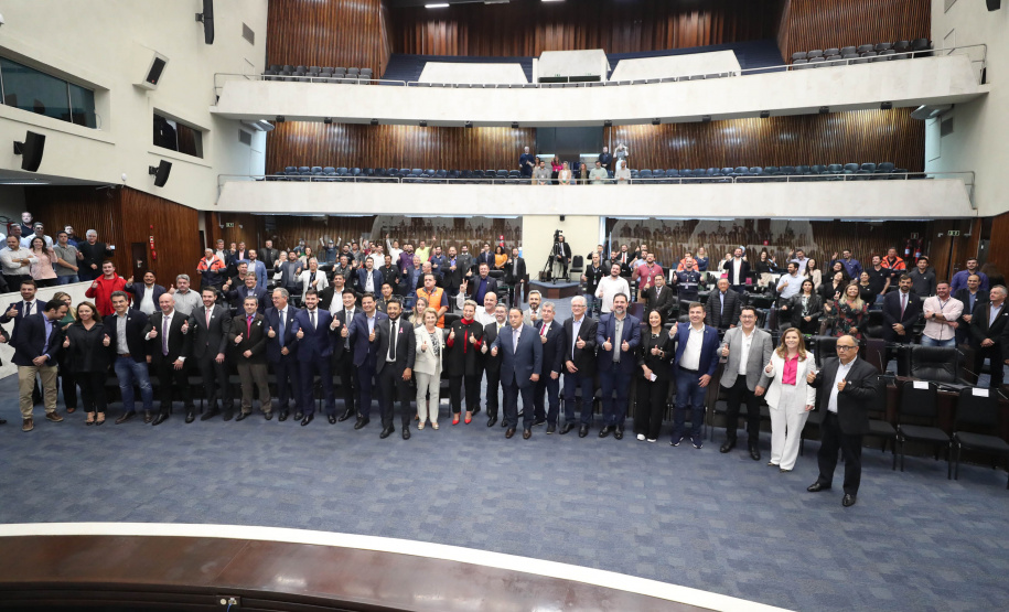 Portos do Paraná recebe homenagem da Assembleia Legislativa