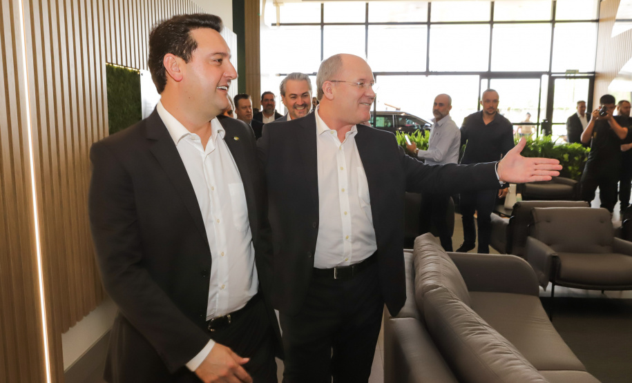 O governador Carlos Massa Ratinho Junior exaltou novamente a importância das cooperativas para a economia do Paraná durante a inauguração da nova sede administrativa do Sicredi em Palotina