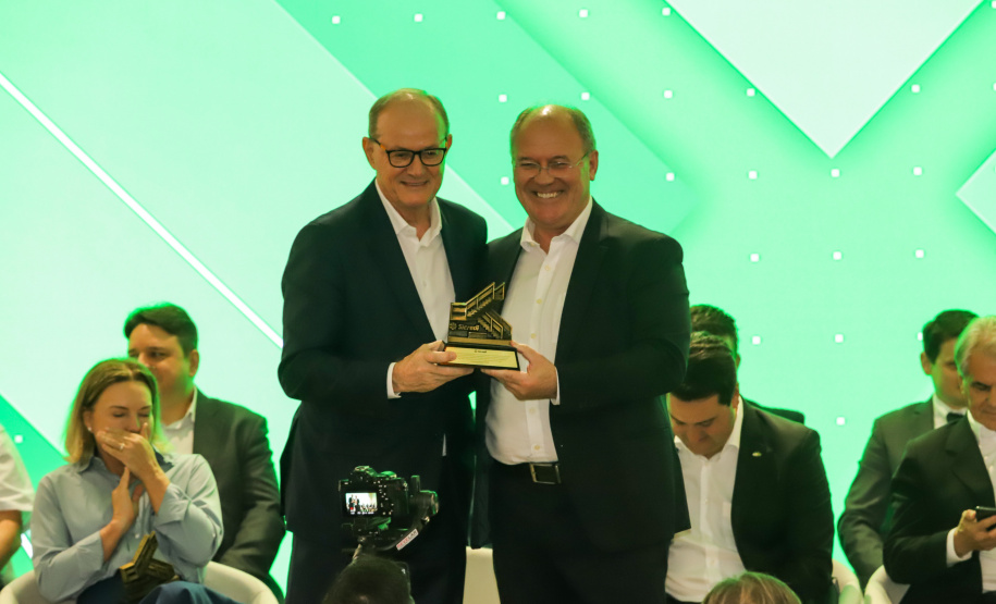 O governador Carlos Massa Ratinho Junior exaltou novamente a importância das cooperativas para a economia do Paraná durante a inauguração da nova sede administrativa do Sicredi em Palotina