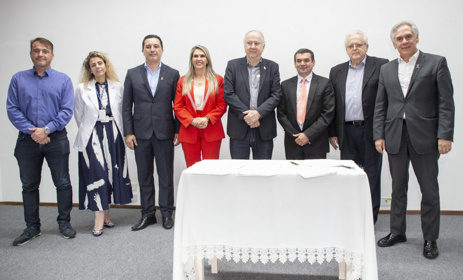 Matéria assinatura Tecpar e AMP