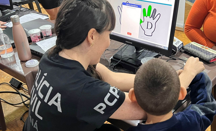 PCPR na Comunidade atende 1,1 mil pessoas em Quedas do Iguaçu e Santo Antônio do Paraíso