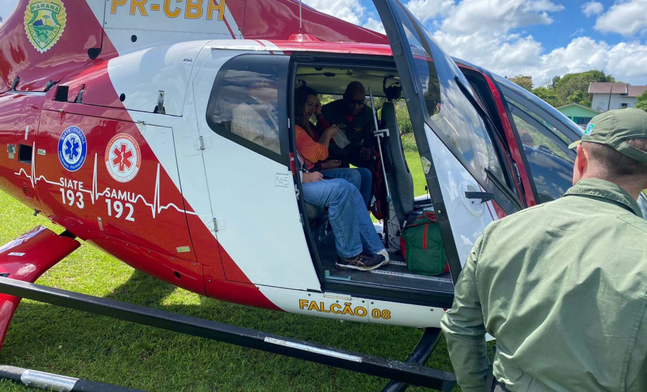 Paraná está ajudando nos atendimentos em Santa Catarina com equipe aérea e helicóptero