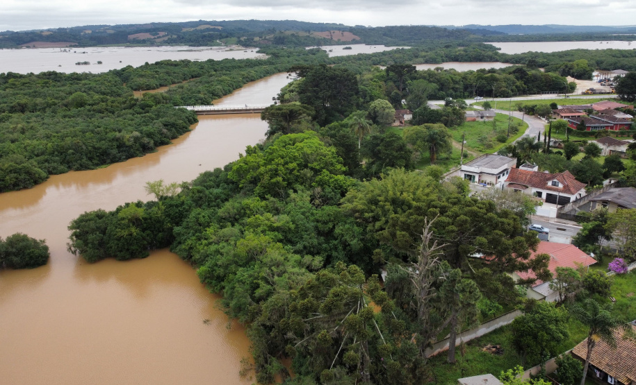 Paraná tem 13 municípios com decretos de situação de emergência homologados; Estado encaminha desabrigados a hotéis