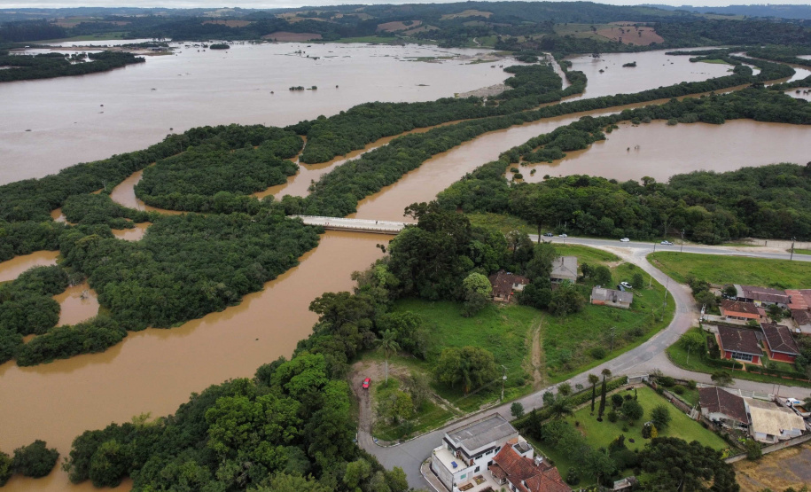 Paraná tem 13 municípios com decretos de situação de emergência homologados; Estado encaminha desabrigados a hotéis