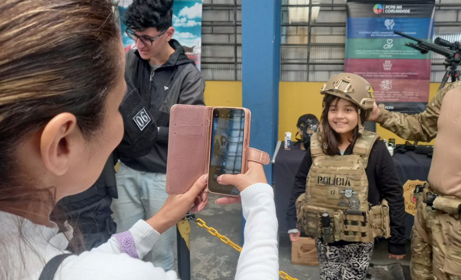 PCPR na Comunidade leva serviços de polícia judiciária para mais de 2,1 mil pessoas em Colombo e interior do Estado