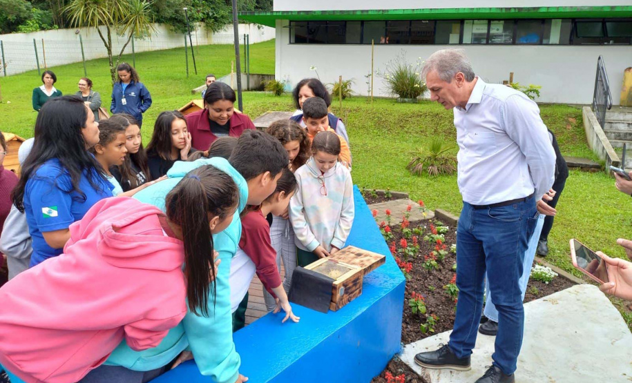 Inaugurado primeiro Jardim de Água e Mel da Sanepar em parceria com a prefeitura de Colombo