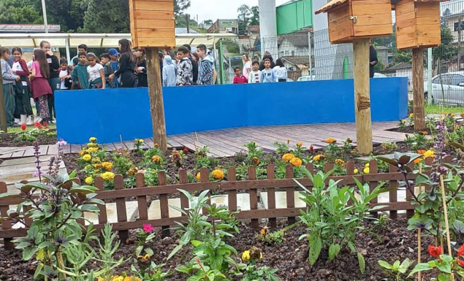 Inaugurado primeiro Jardim de Água e Mel da Sanepar em parceria com a prefeitura de Colombo