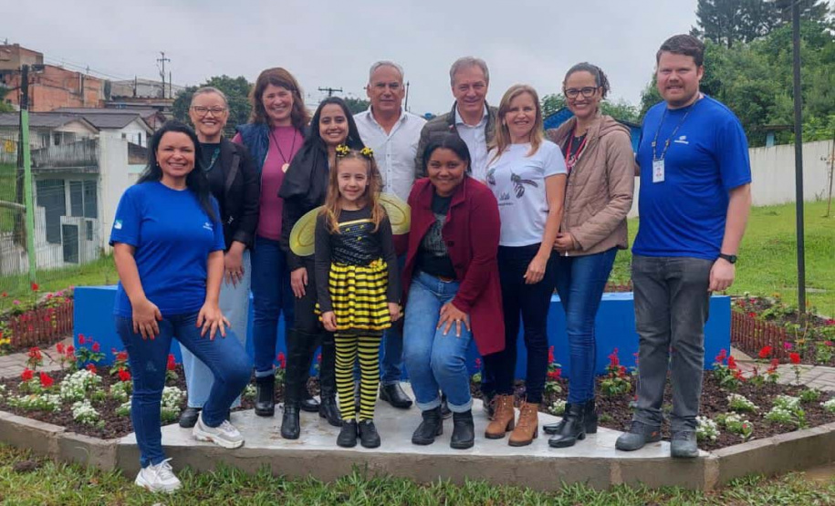 Inaugurado primeiro Jardim de Água e Mel da Sanepar em parceria com a prefeitura de Colombo