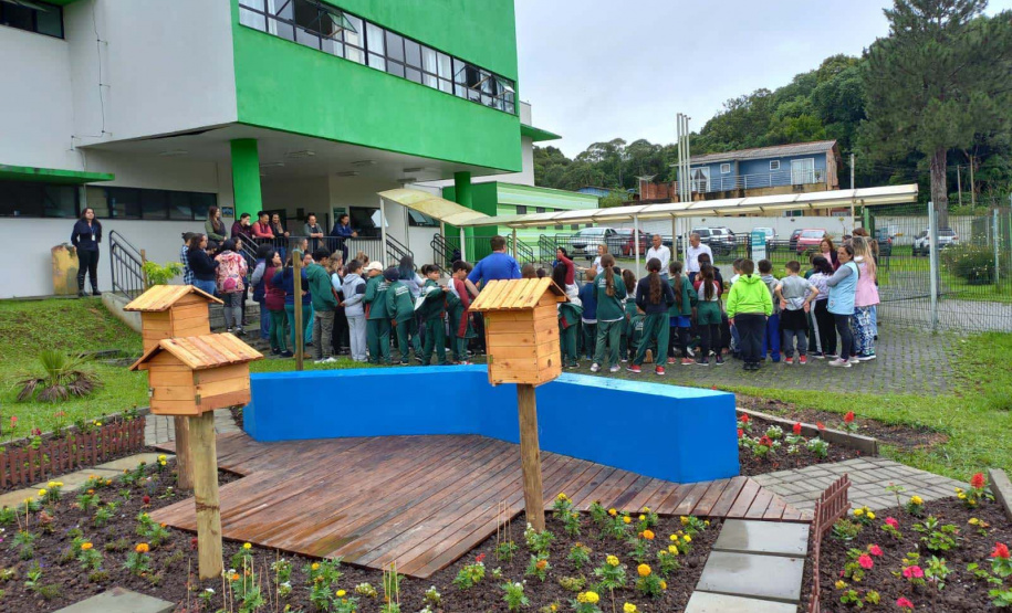 Inaugurado primeiro Jardim de Água e Mel da Sanepar em parceria com a prefeitura de Colombo