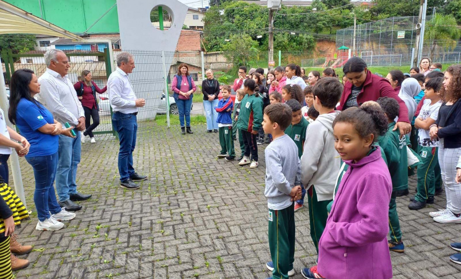 Inaugurado primeiro Jardim de Água e Mel da Sanepar em parceria com a prefeitura de Colombo