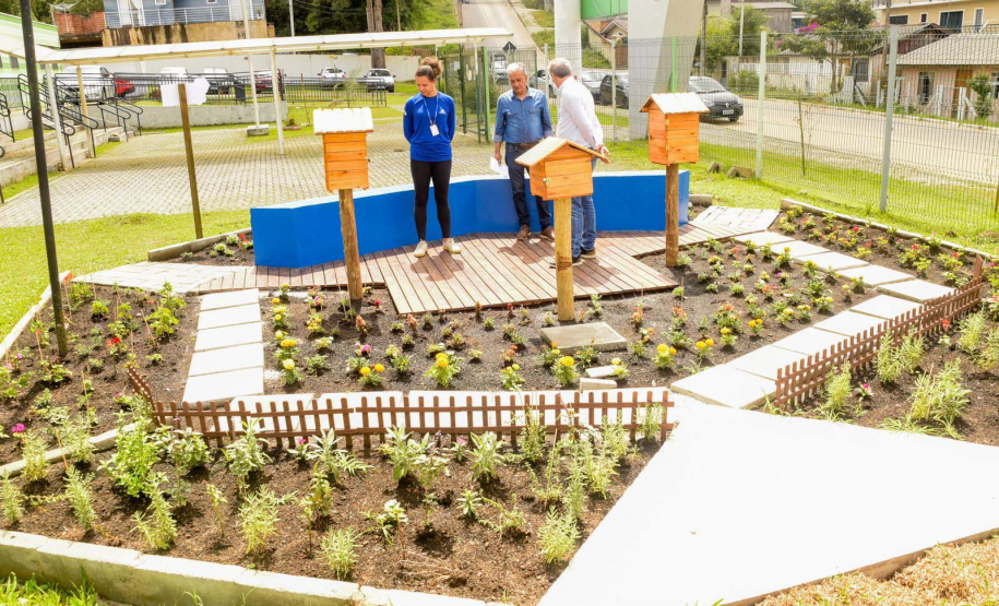 Inaugurado primeiro Jardim de Água e Mel da Sanepar em parceria com a prefeitura de Colombo