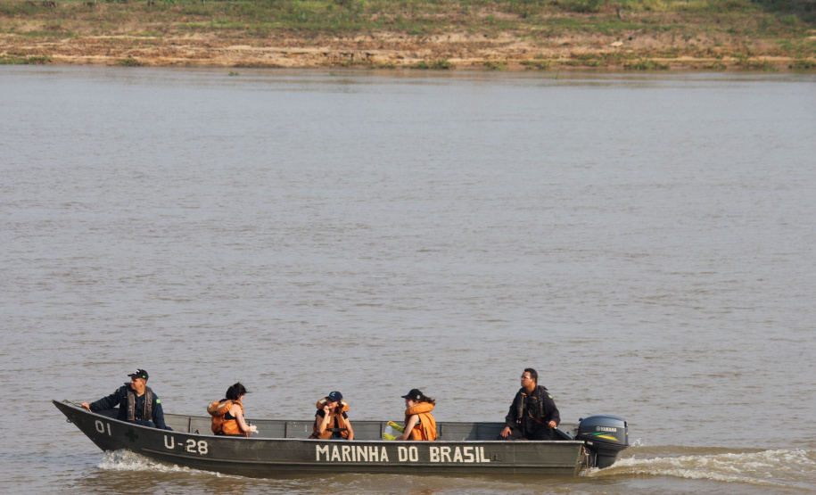 Lacen do Paraná participa de projeto inovador de monitoramento genômico em navio