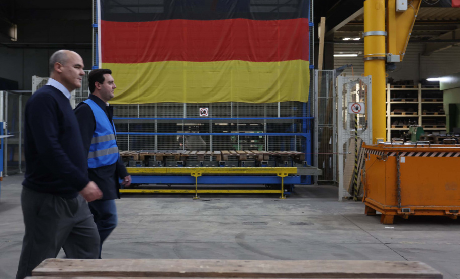 Governador negocia instalação de fábrica multinacional de sementes no Paraná