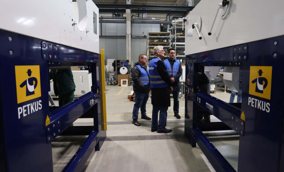 Governador negocia instalação de fábrica multinacional de sementes no Paraná