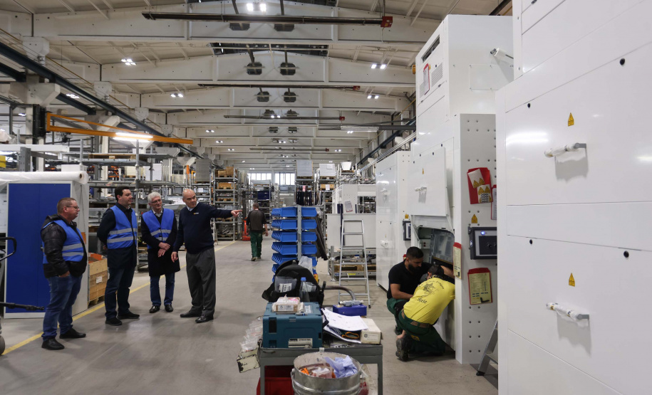 Governador negocia instalação de fábrica multinacional de sementes no Paraná