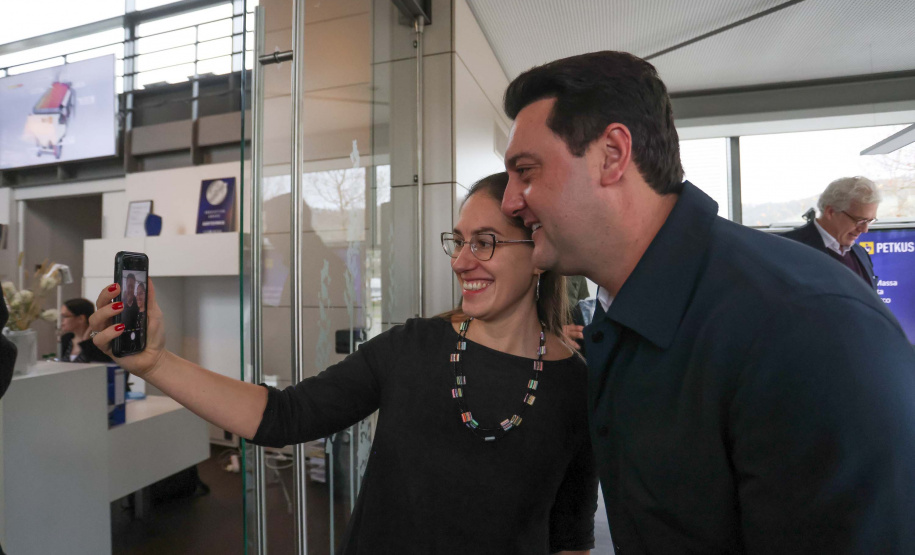 Governador negocia instalação de fábrica multinacional de sementes no Paraná