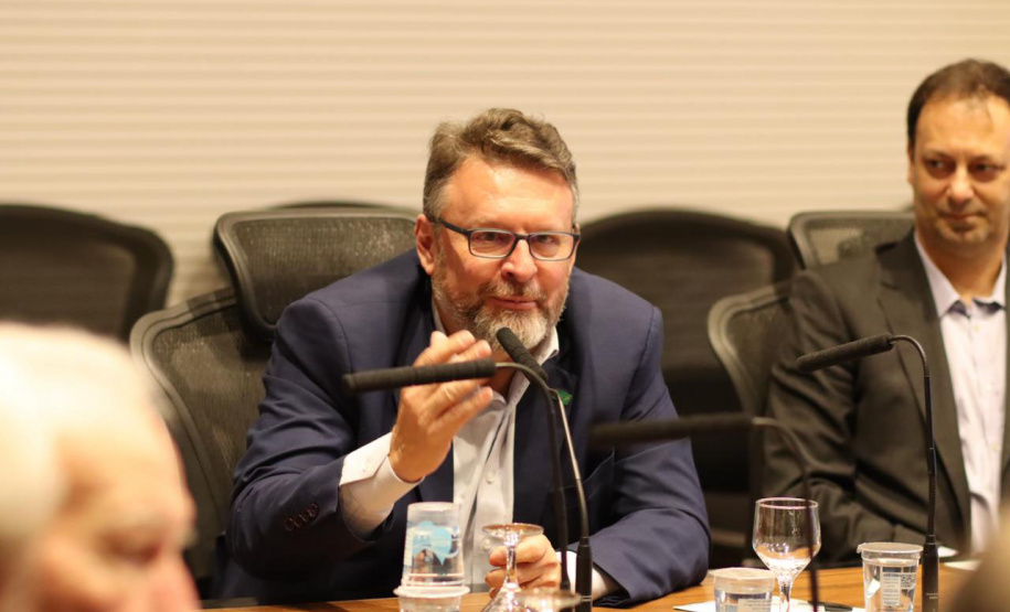 Reunião entre Governo Estadual e o diretor Regional da Agência Francesa De Desenvolvimento