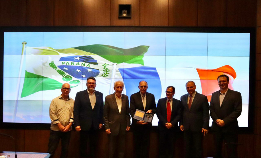 Reunião entre Governo Estadual e o diretor Regional da Agência Francesa De Desenvolvimento