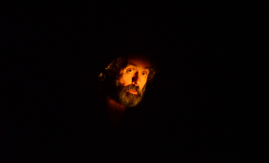 Peça com Letícia Sabatella e Daniel Dantas neste fim de semana