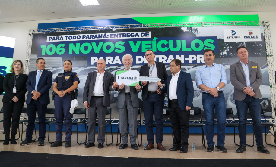 DETRAN ENTREGA VEÍCULOS