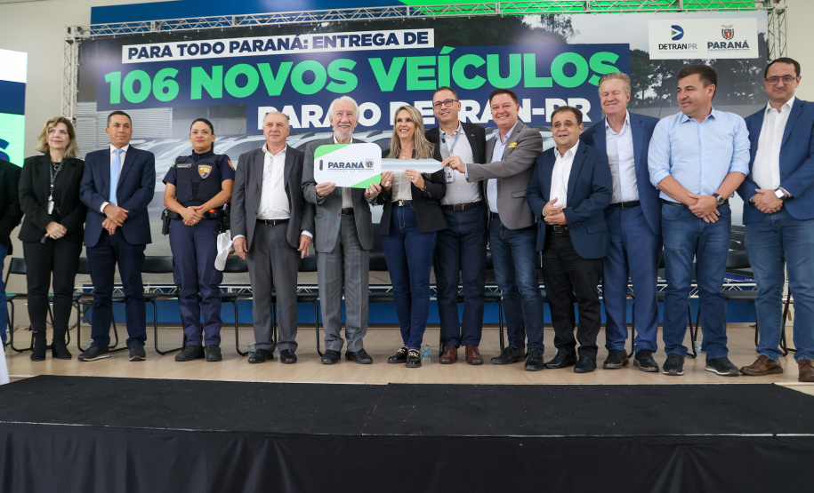 DETRAN ENTREGA VEÍCULOS