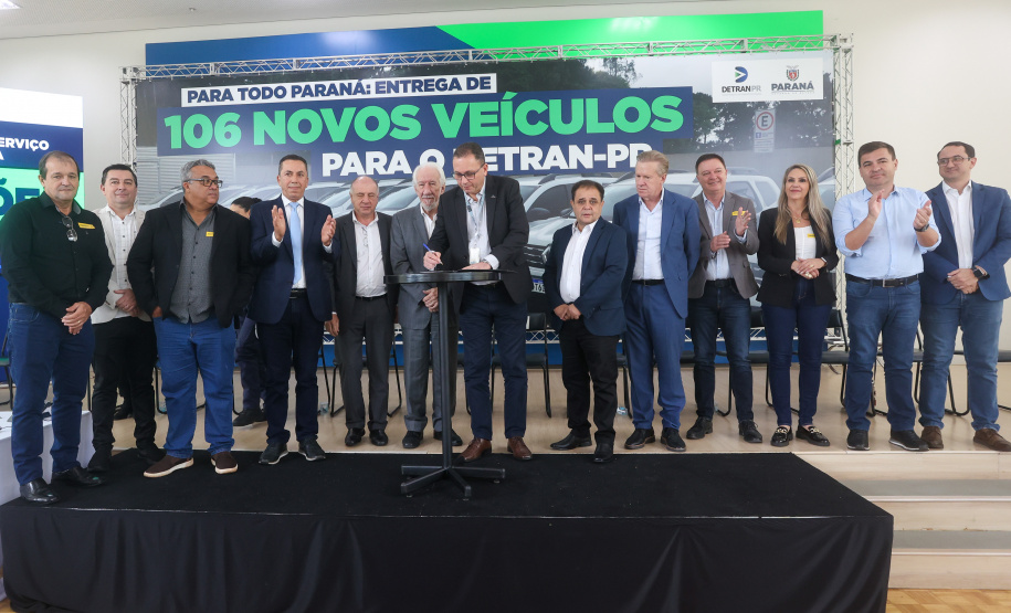 DETRAN ENTREGA VEÍCULOS