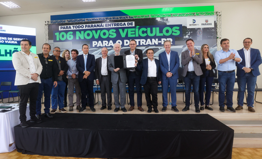 DETRAN ENTREGA VEÍCULOS