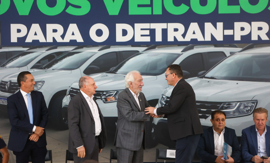 DETRAN ENTREGA VEÍCULOS