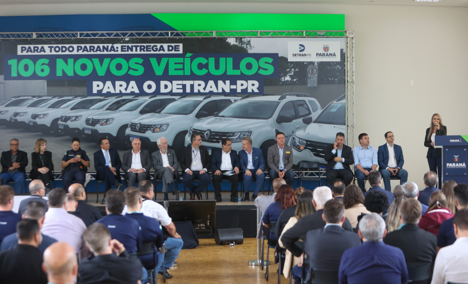 DETRAN ENTREGA VEÍCULOS