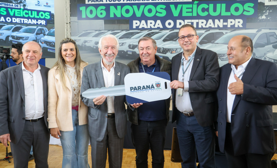 DETRAN ENTREGA VEÍCULOS
