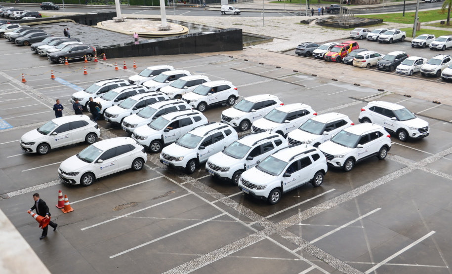 DETRAN ENTREGA VEÍCULOS