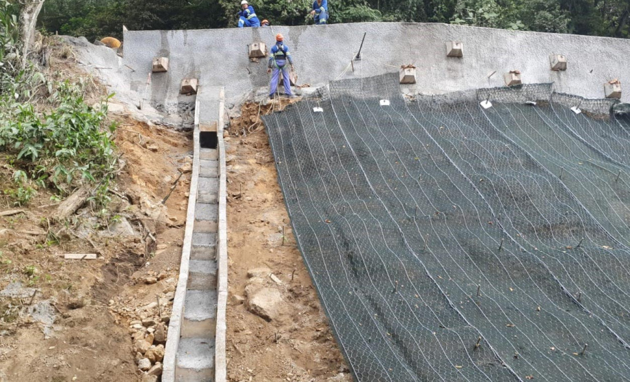 DER encerra hoje o pare-e-siga e bloqueio noturno da Estrada da Graciosa