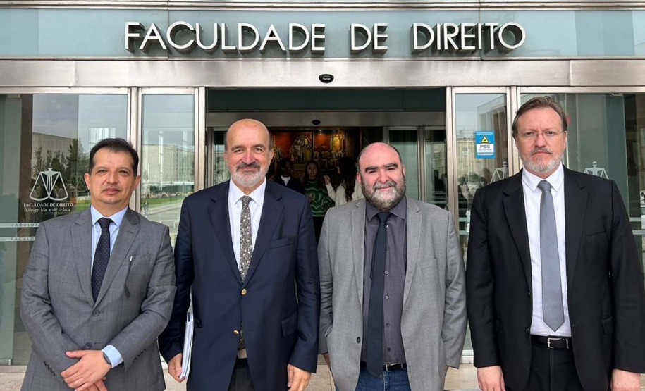 Termo de cooperação acadêmica entre a Agepar e universidade portuguesa permitirá intercâmbio de conhecimentos