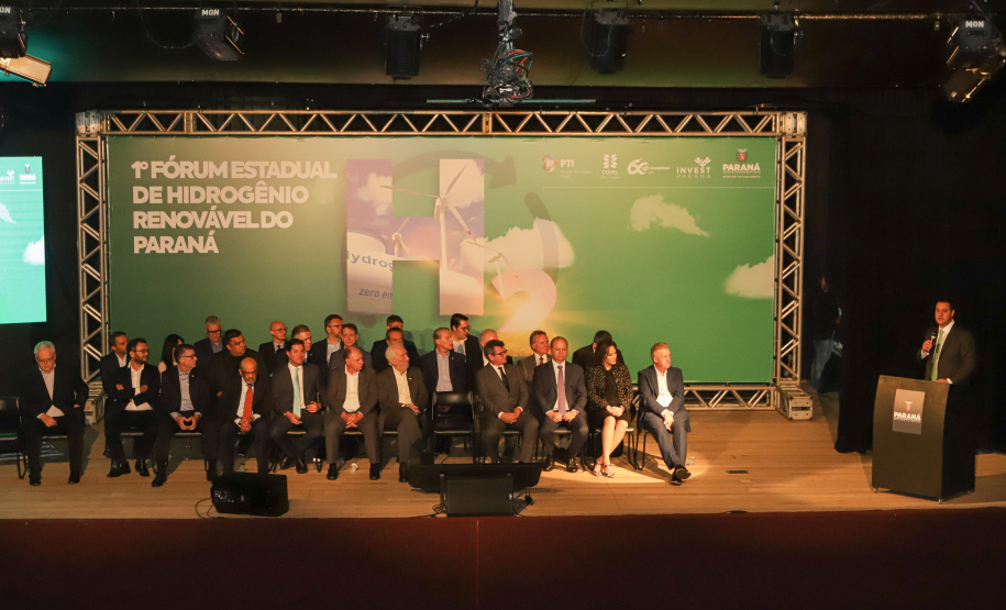 O hidrogênio renovável, considerada a nova e mais promissora matriz energética limpa por todo o planeta, tem recebido atenção especial no Paraná e com foco principal no uso do biogás derivado da biomassa que resta das produções agropecuárias.