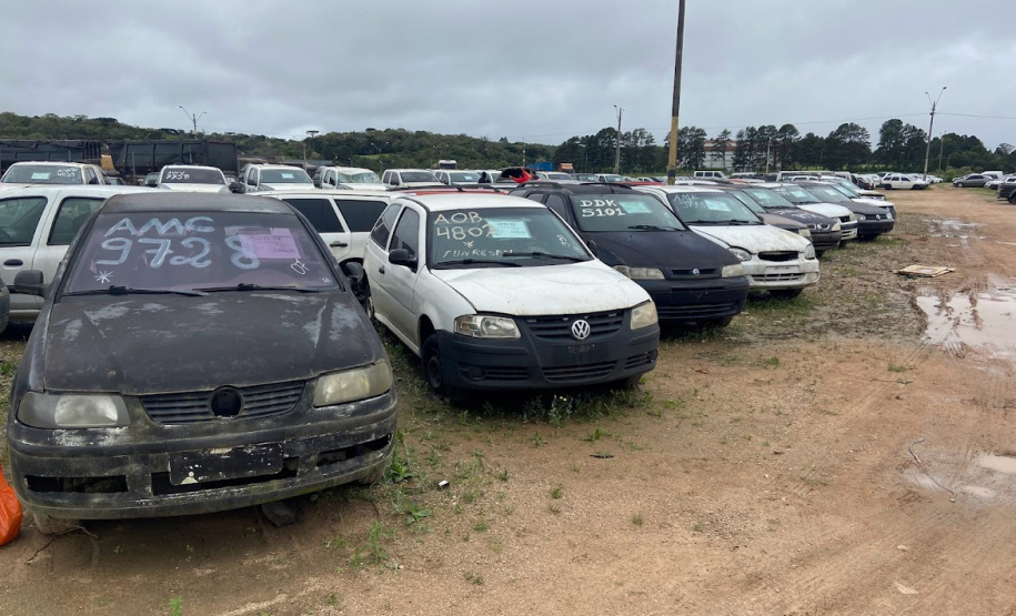 Estado promove leilão de veículos com mais de 200 veículos recuperáveis; Lances a partir de R$438