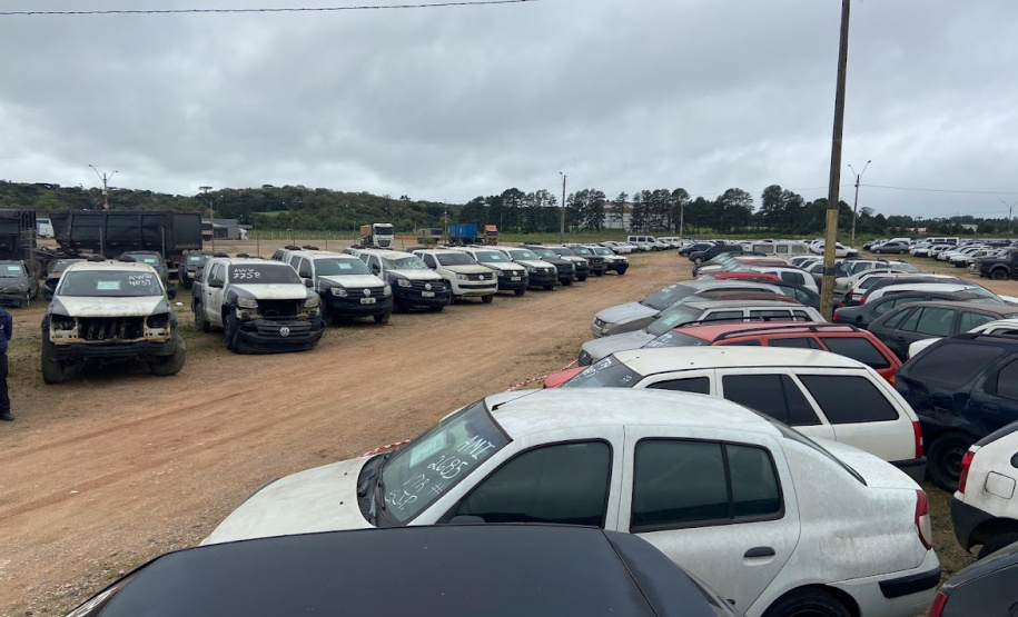 Estado promove leilão de veículos com mais de 200 veículos recuperáveis; Lances a partir de R$438