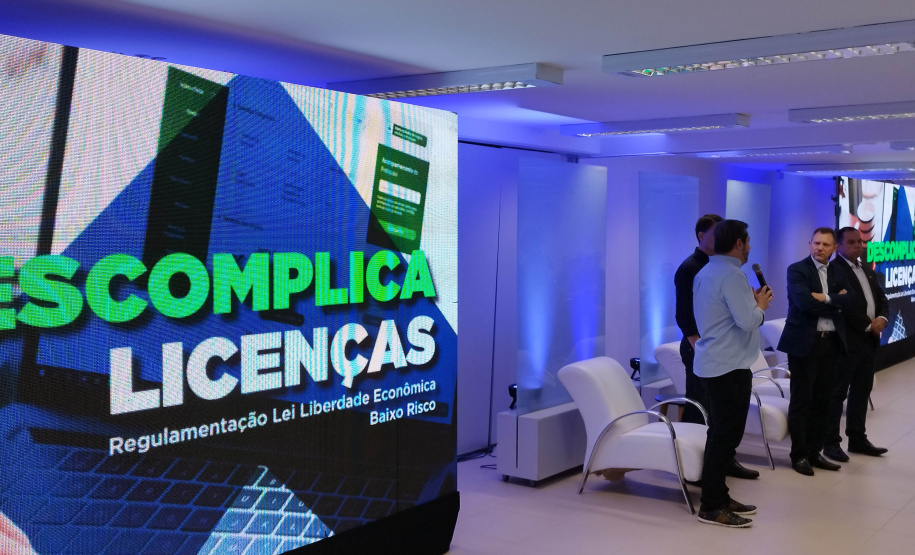 Jucepar e Casa Civil apresentam Descomplica Paraná em Londrina